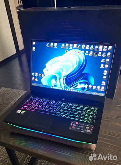 MSI gт76 Тitan dт 10SGS-023RU 10900K 2080Super