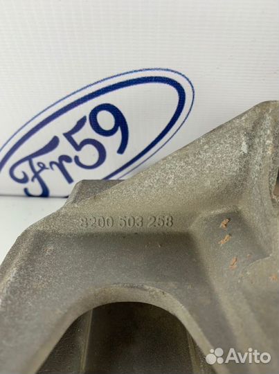 Кронштейн впускного коллектора Nissan Almera G15