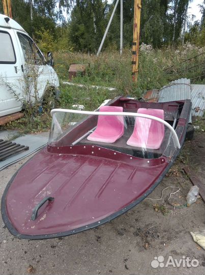 Продаю лодку Янтарь
