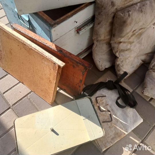 Ульи, медогонка,воскотопка,стол для рамок