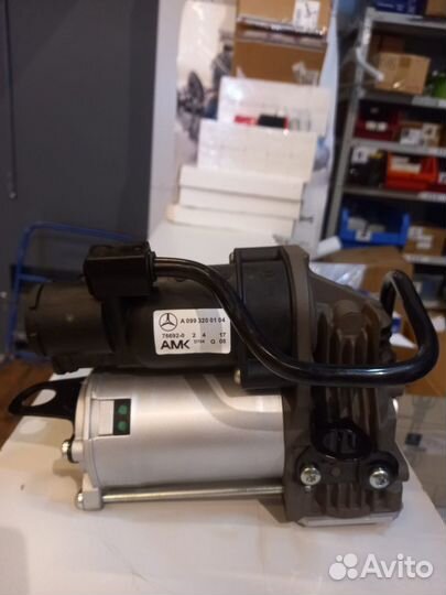 Компрессор пневмоподвески Mercedes S W222 W217 ори