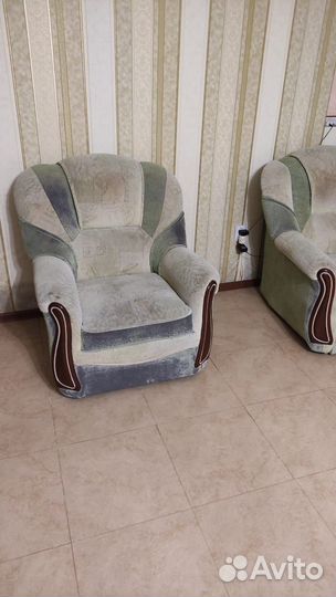 Угловой диван с креслом и раскладной прямой