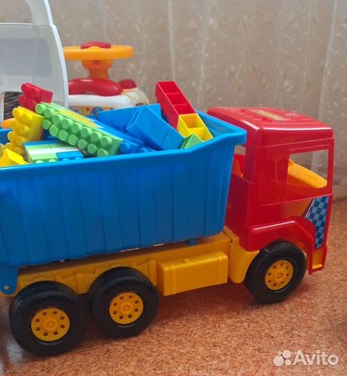 Детские игрушки