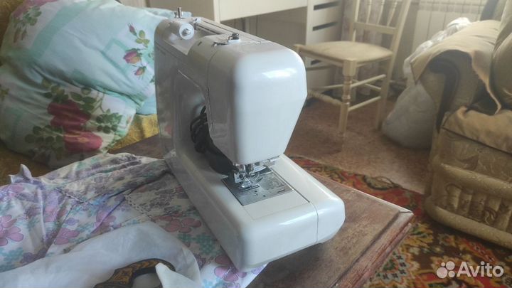 Швейная машинка NEW home NH5523