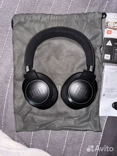 Беспроводные наушники jbl live 770nc