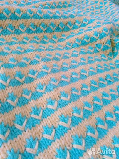 Плед детский вязаный ручная работа 80х83