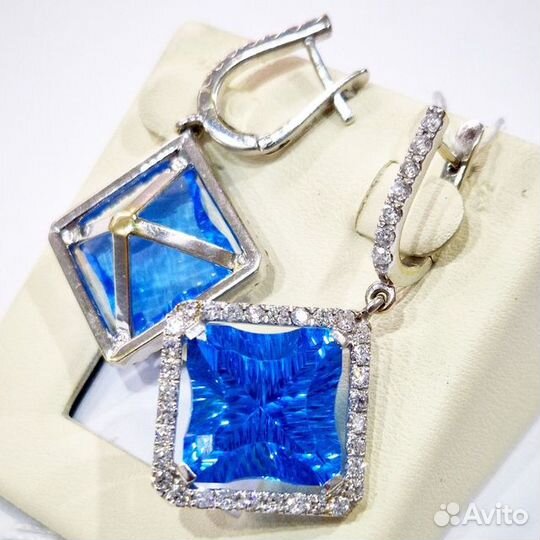 Золотые серьги с камнем