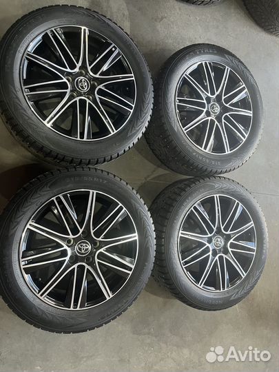 Зимние колеса Toyota 215/55/17