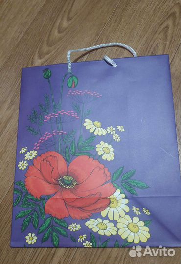 Подарочные пакеты новые