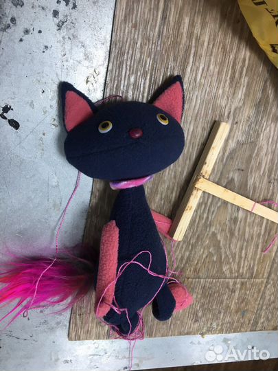 Котик марионетка