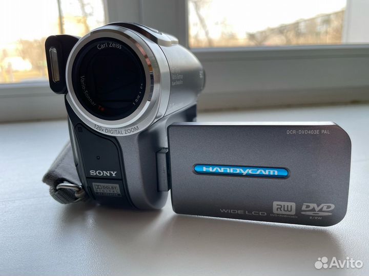 Видеокамера Sony DCR-DVD403E