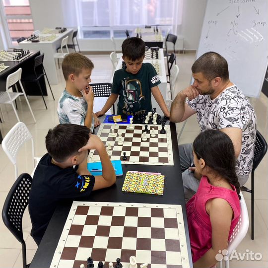 Школа шахмат/Тренер по шахматам