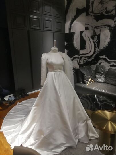 Отпаривание свадебных платьев и костюмов