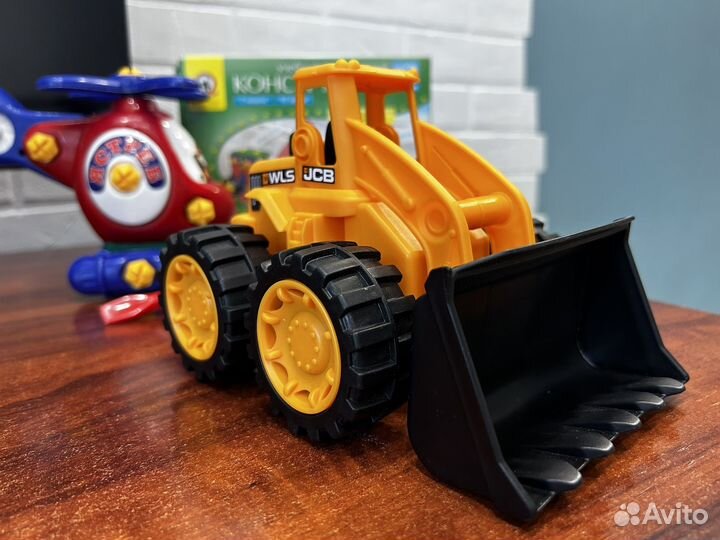 Игрушки для мальчика и новый конструктор