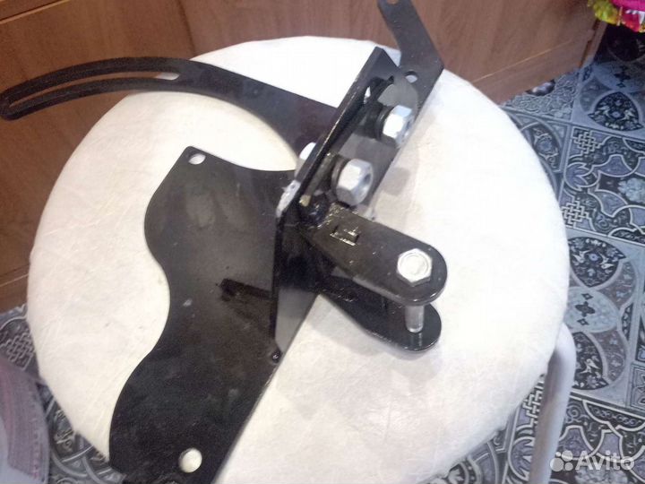 Кронштейн переноса генератора на Ниву