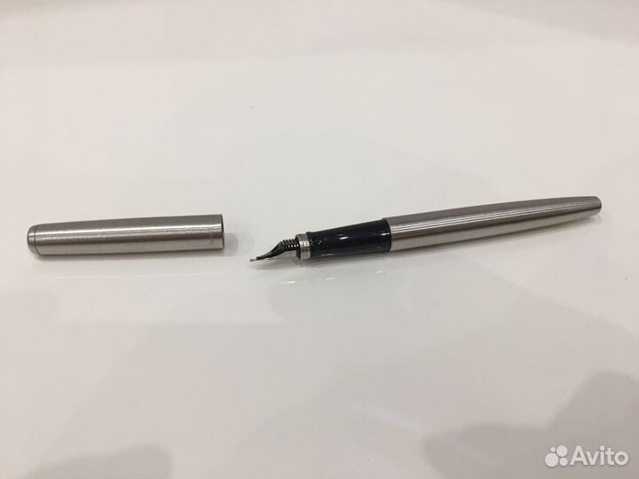 Перьевая ручка parker