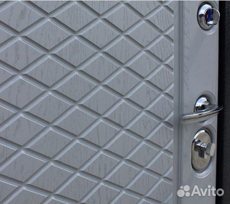 Дверь входная 