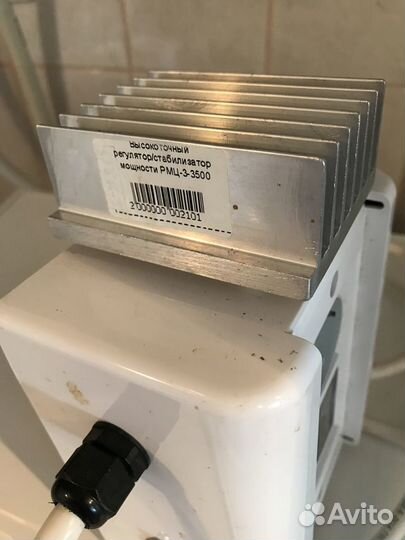 Самогонный аппарат с необходимыми инструментами