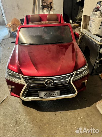 Детская машина электромобиль с пультом