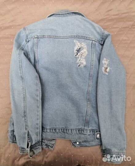 Джинсовая куртка