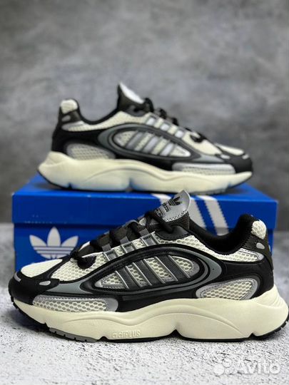 Кроссовки adidas Wmns Ozmillen