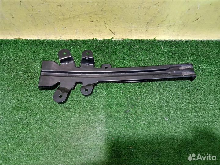 Кронштейн радиатора mersedes benz ML-Class (w166)