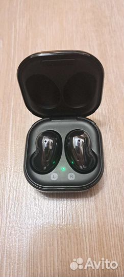 Продаю Samsung Buds Live