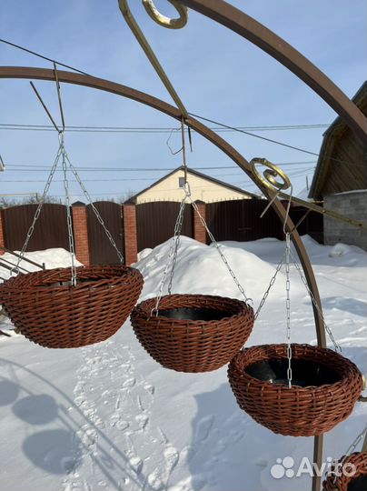 Кашпо для цветов подвесное