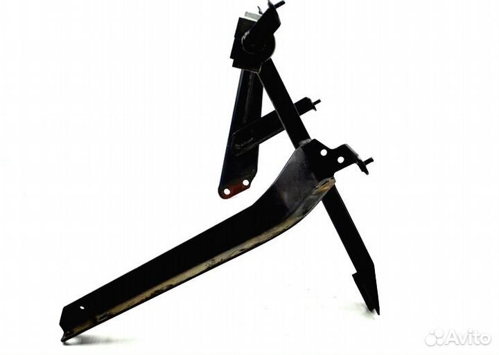 Кронштейн воздушного фильтра volvo FM (01.05)