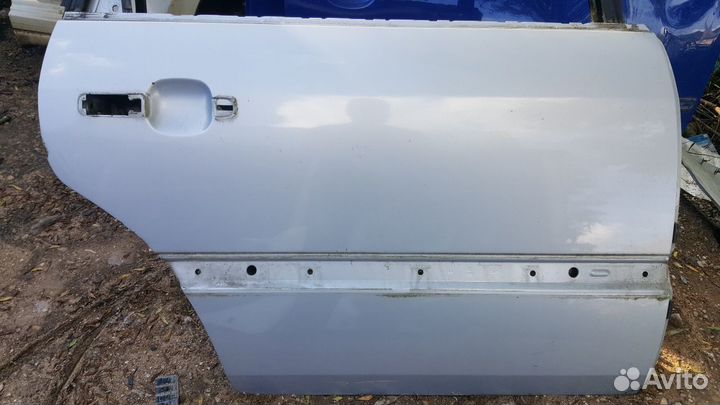 Дверь задняя правая vw passat b4 пассат универсал