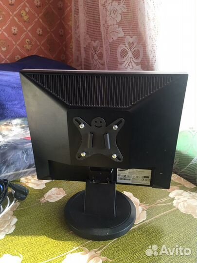 Монитор Samsung