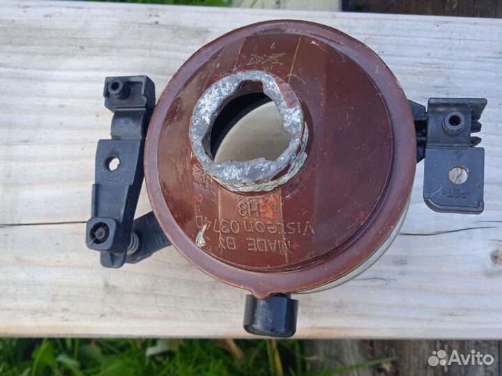 Фара противотуманная левая Ford Focus 2