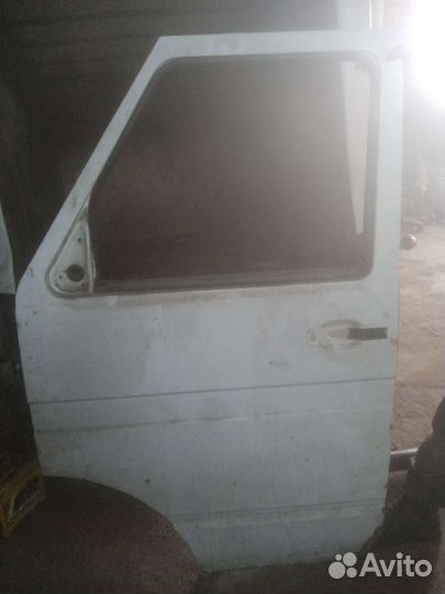 Двери ивека дейли