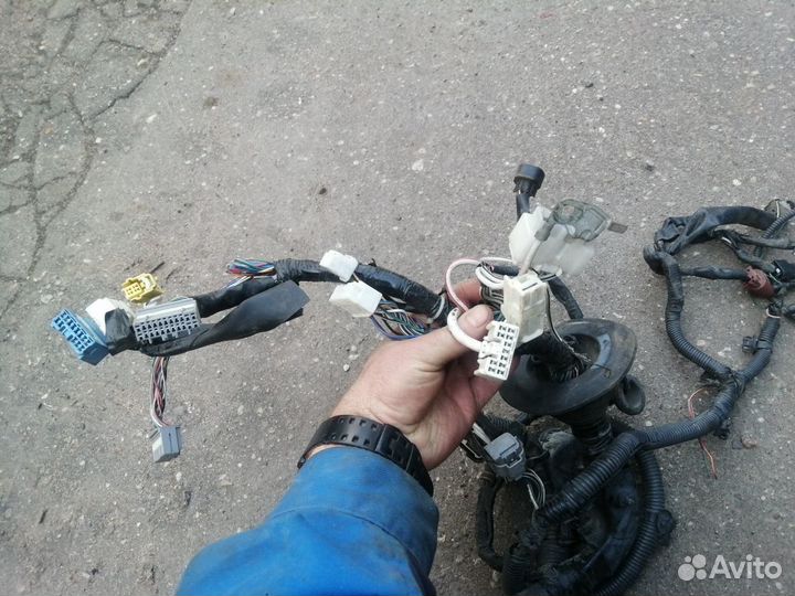 Проводка моторного отсека Toyota Mark 2 110