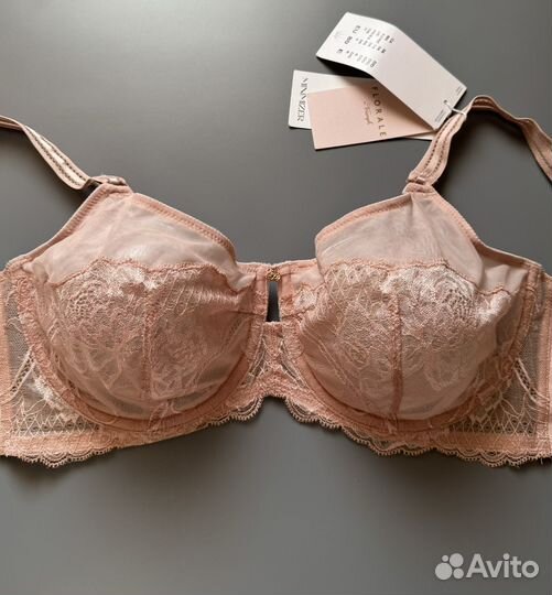 Бюстгальтер Triumph minimizer 80E, 85E, 95E