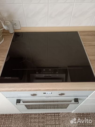 Индукционная плита 4 конфорки