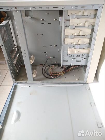 Корпус ATX для компьютера