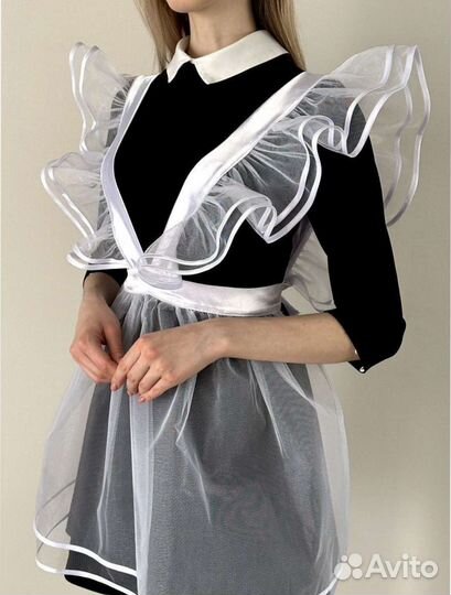 Белый школьный фартук