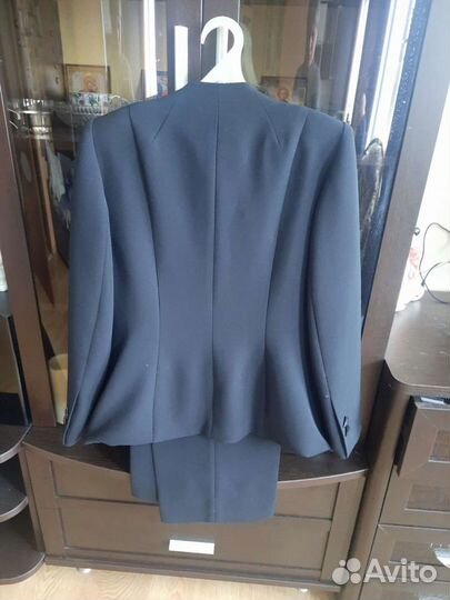 Костюм женский офисный