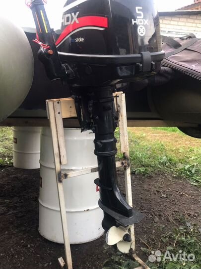 Лодка пвх+мотор+стойка пот мотор+2спасжелета