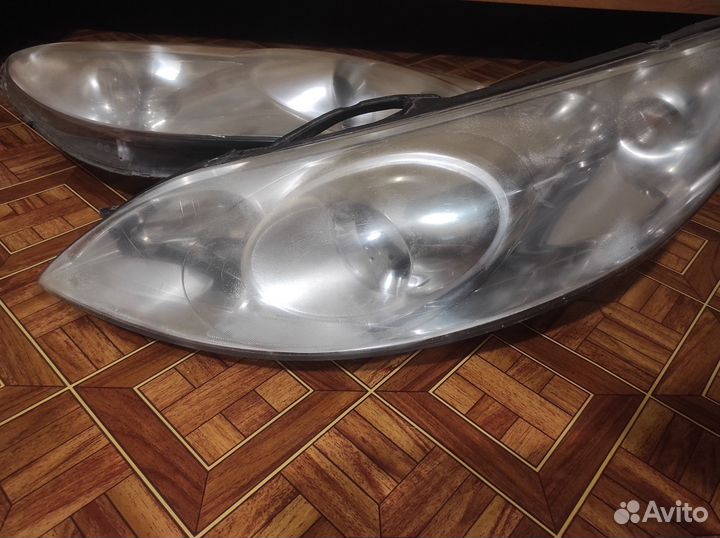 Фара левая правая Пежо 407