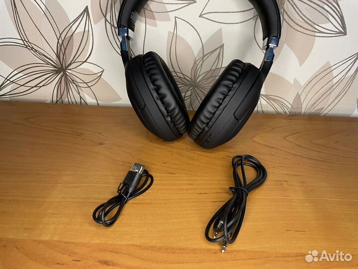 Беспроводные наушники hiper новые