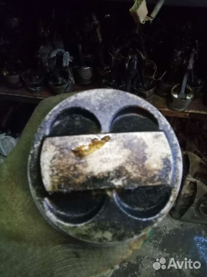 Коленвал поршень шатун на Ваз