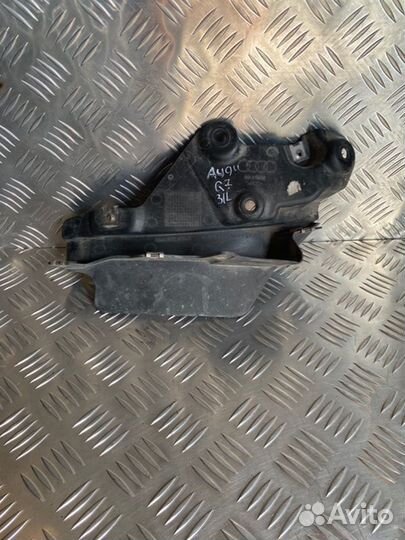 Брызговик задний левый Audi Q7 4M cvmd 2016