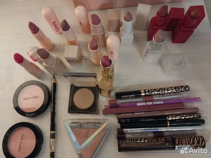 Косметика в одни руки