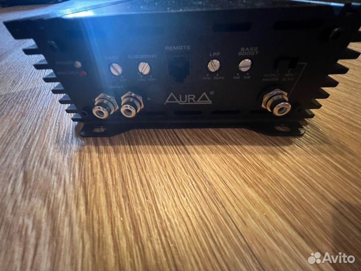 Усилитель Аура Веном 2000