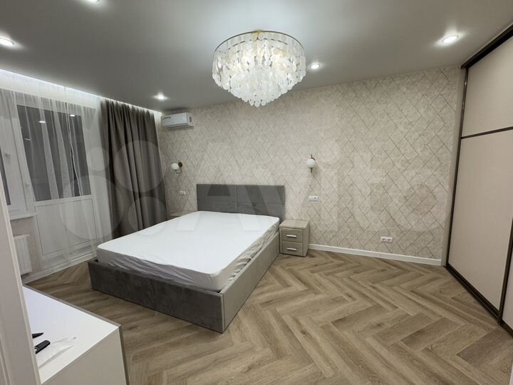 1-к. квартира, 42 м², 7/15 эт.