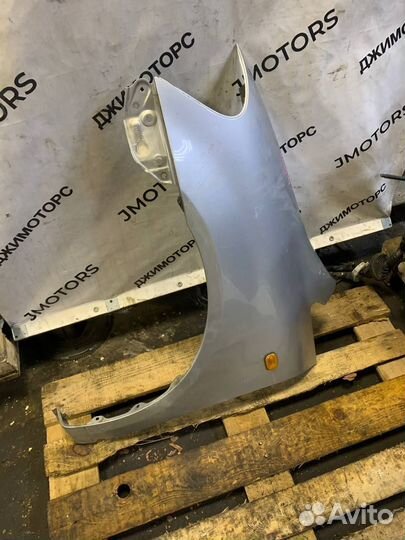 Переднее левое крыло Тойота Ипсум Toyota ipsum