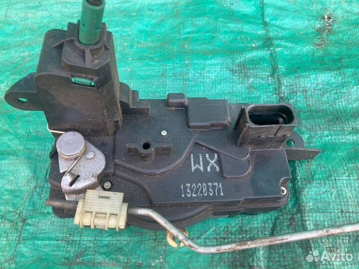 Замок двери передней левой Opel Astra H Астра Аш