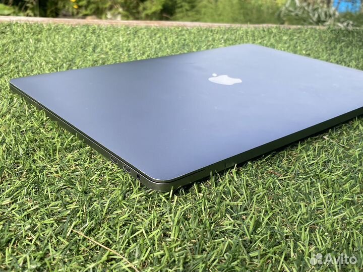 Apple MacBook Pro 15 2017 i7 2.8GHz